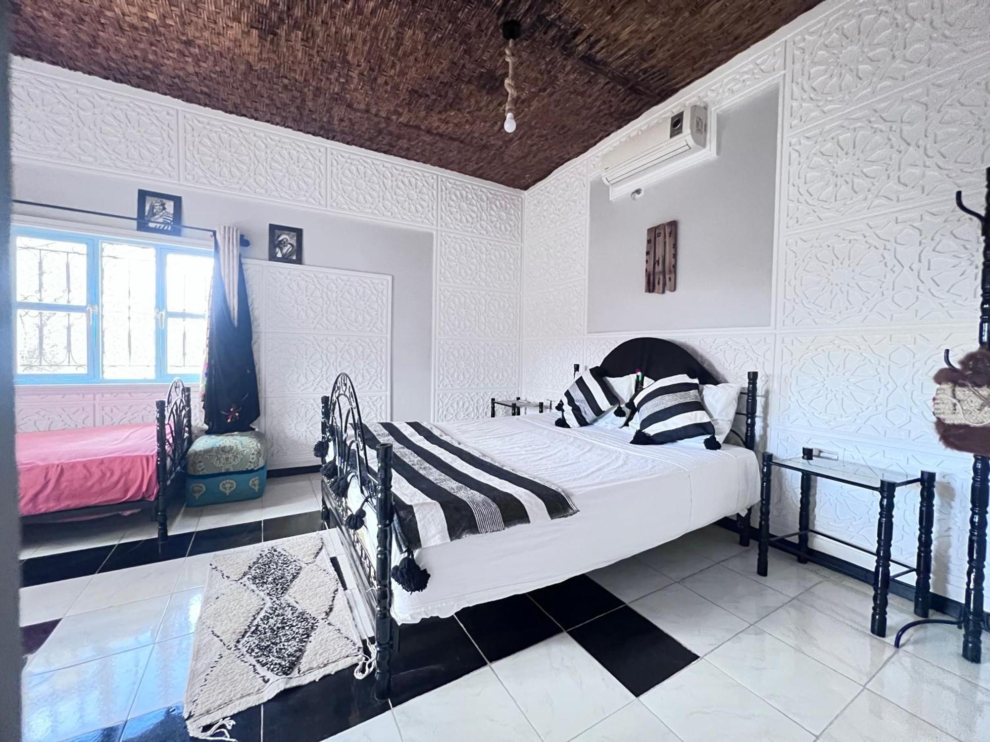 תפראוט La Maison Traditionnelle Hotel Et Guesthouse מראה חיצוני תמונה