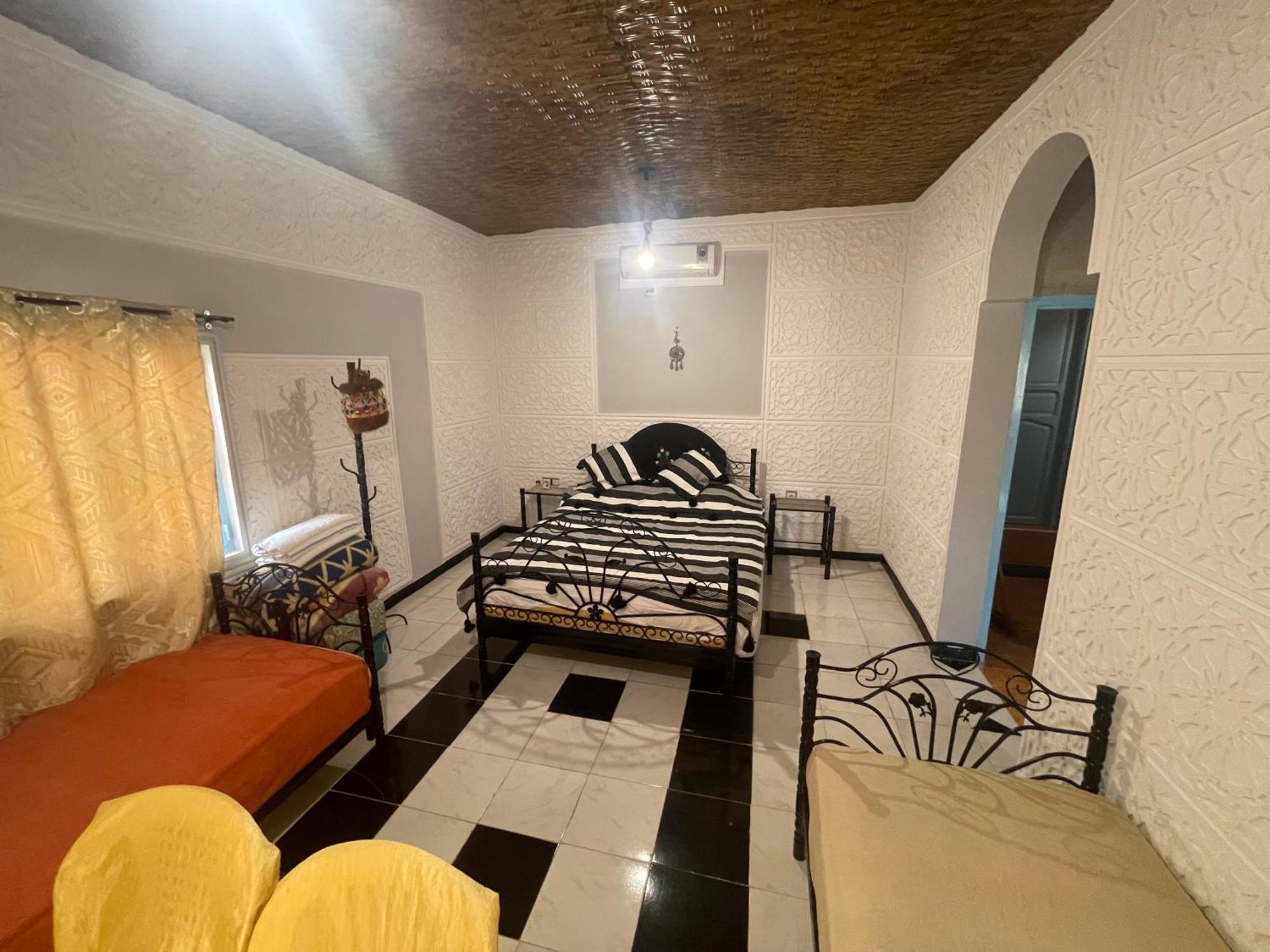 תפראוט La Maison Traditionnelle Hotel Et Guesthouse מראה חיצוני תמונה